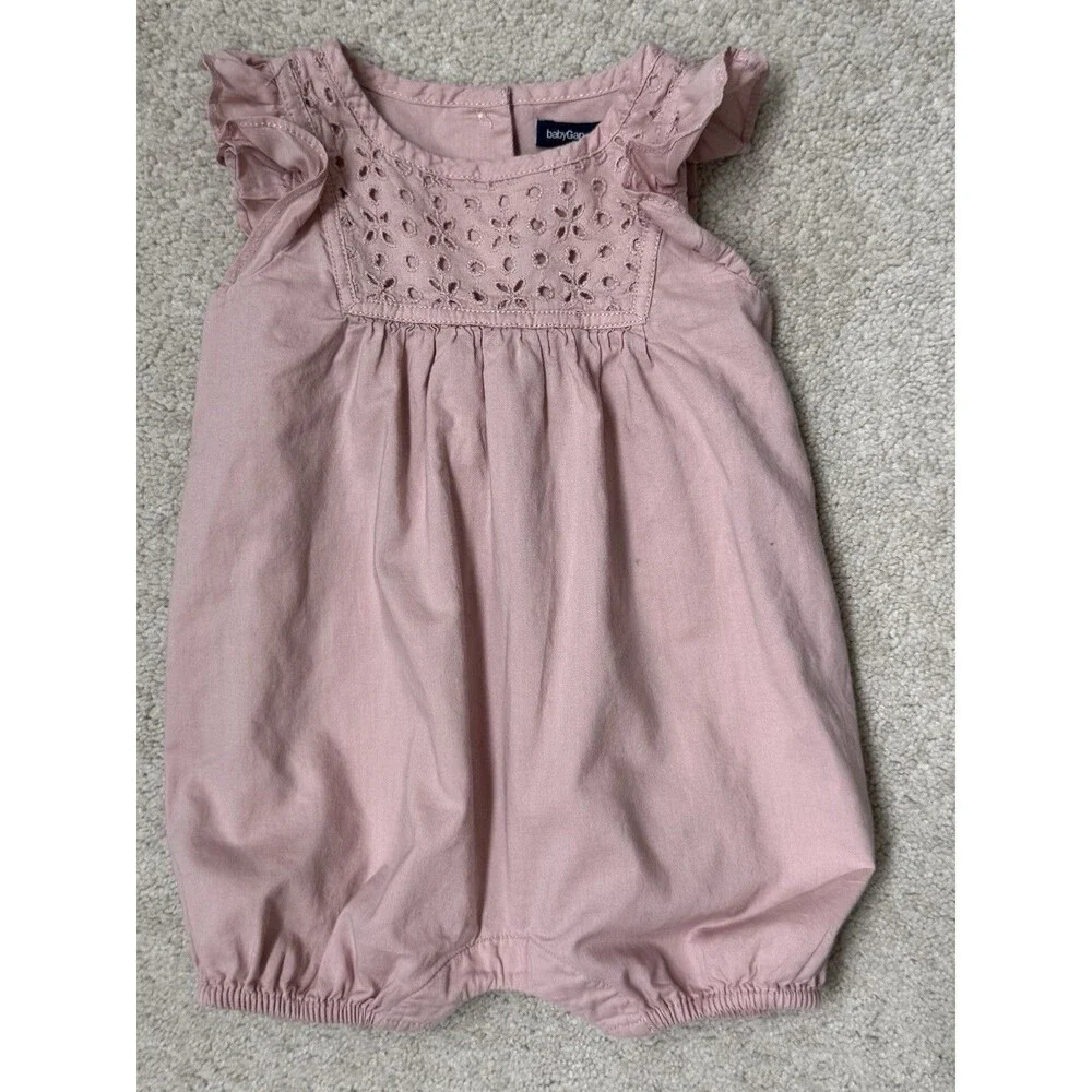 BabyGap 3/6 Pink Eyelet Ruffle Sleeveless Bubble Romper One-Piece Flutter Sleeve